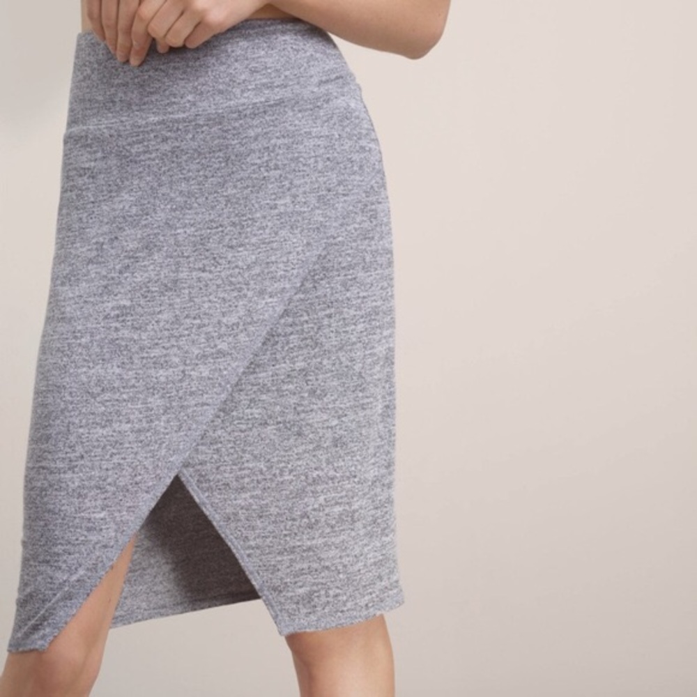 Aritzia Wilfred Free Celia Skirt